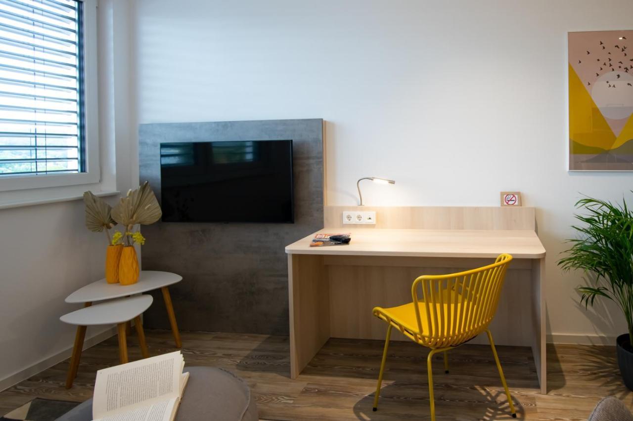 Livin63 Studio Apartments Hösbach Extérieur photo