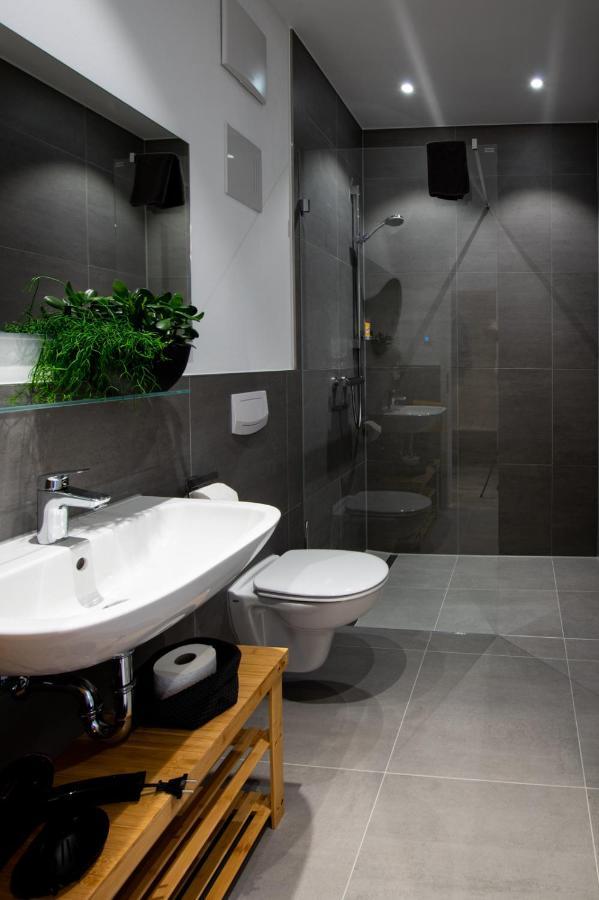 Livin63 Studio Apartments Hösbach Extérieur photo